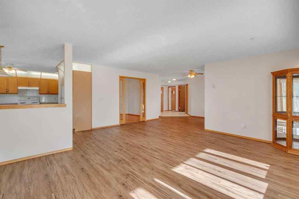 MLS® A2261309 - Unit #135 7229 Sierra Morena Boulevard SW in Signal Hill Calgary, Residential