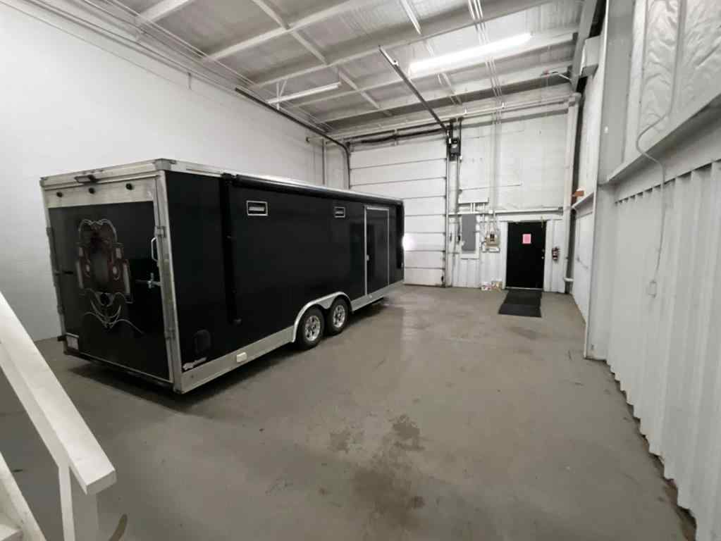 MLS® A2261312 - Unit #2 7429 49 Avenue  in Northlands Industrial Park Red Deer, Commercial