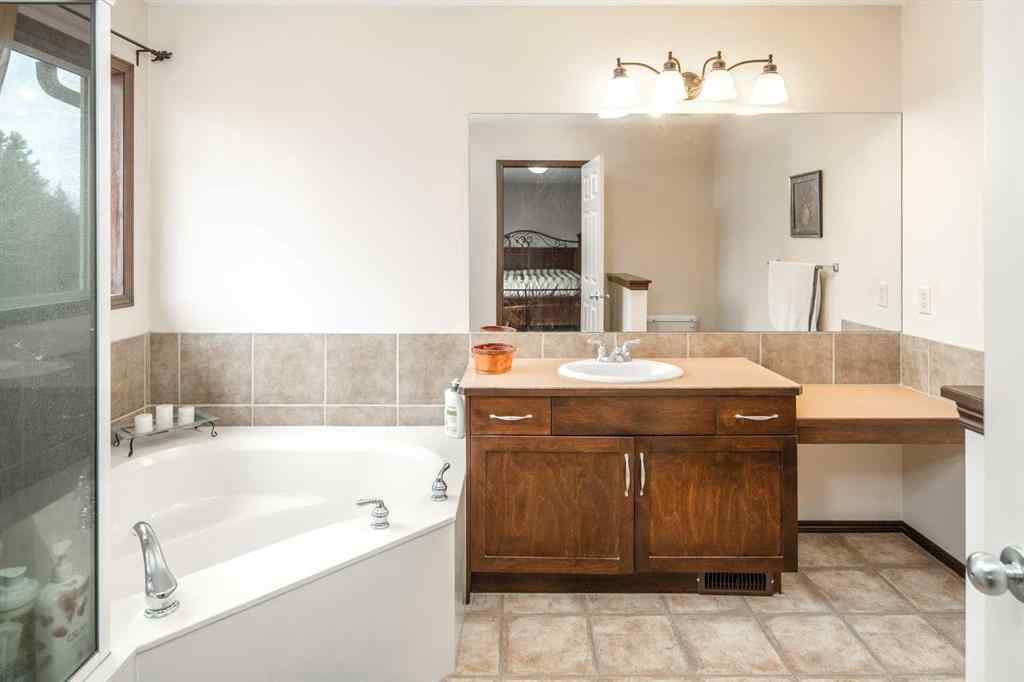 MLS® A2261319 - 109 St Moritz Place SW in Springbank Hill Calgary, Residential