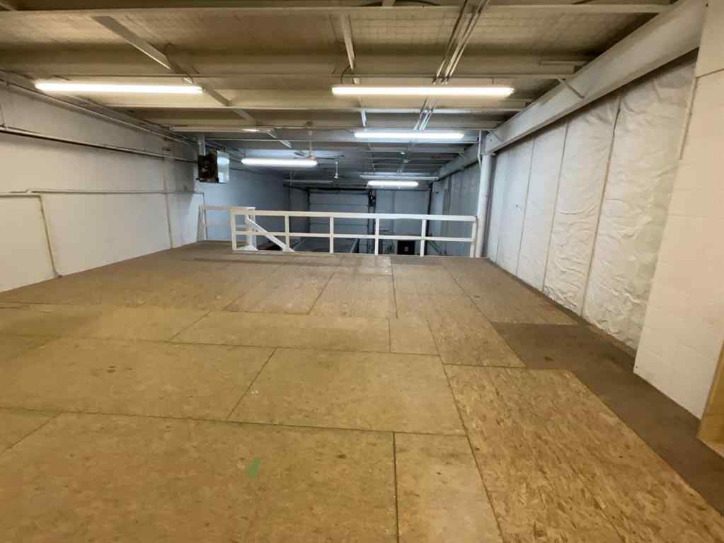 MLS® A2261320 - Unit #2 7429 49 Avenue  in Northlands Industrial Park Red Deer, Commercial