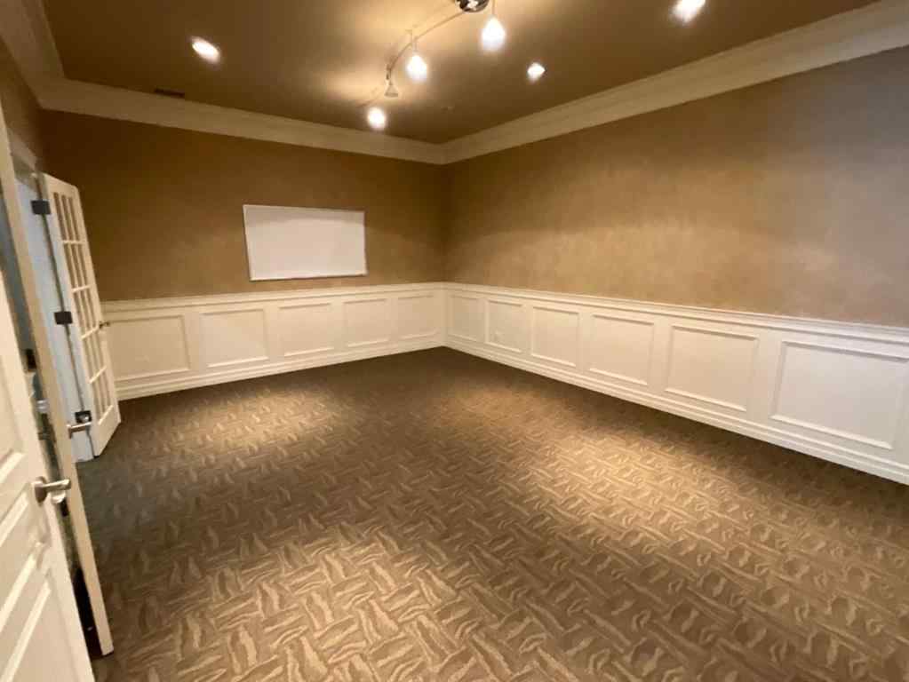 MLS® A2261320 - Unit #2 7429 49 Avenue  in Northlands Industrial Park Red Deer, Commercial