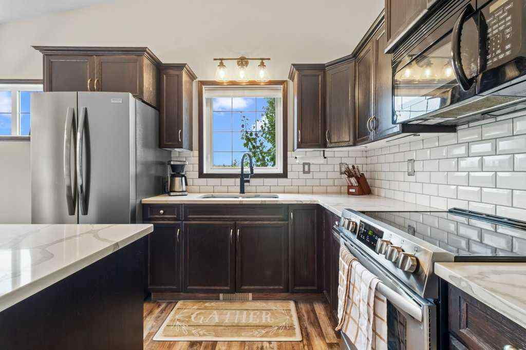 MLS® A2261323 - 90 Larsen Crescent  in Lonsdale Red Deer, Residential