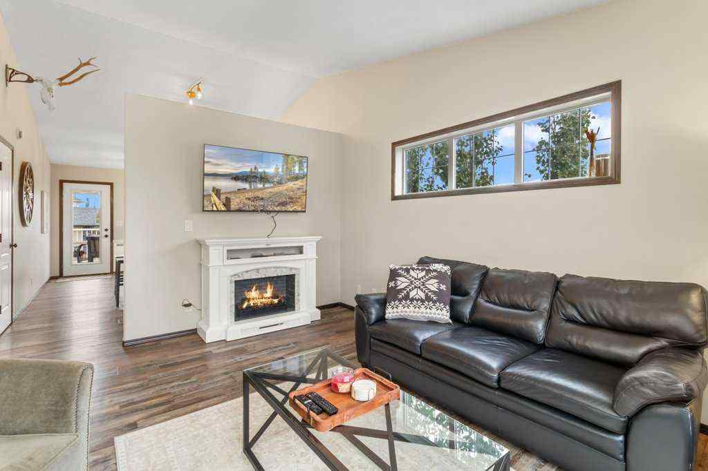 MLS® A2261323 - 90 Larsen Crescent  in Lonsdale Red Deer, Residential