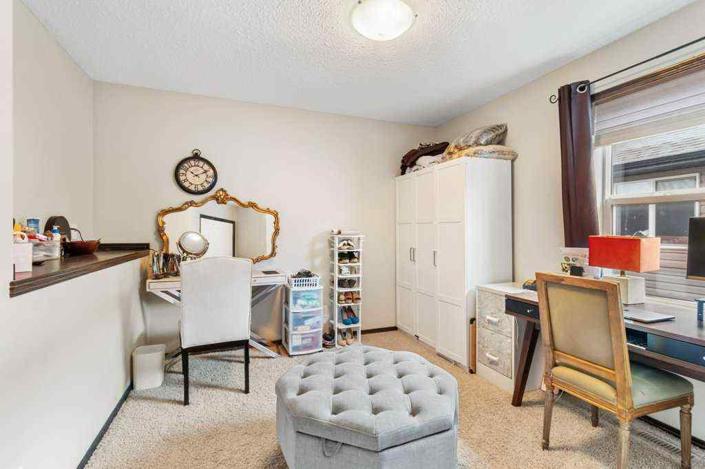 MLS® A2261323 - 90 Larsen Crescent  in Lonsdale Red Deer, Residential