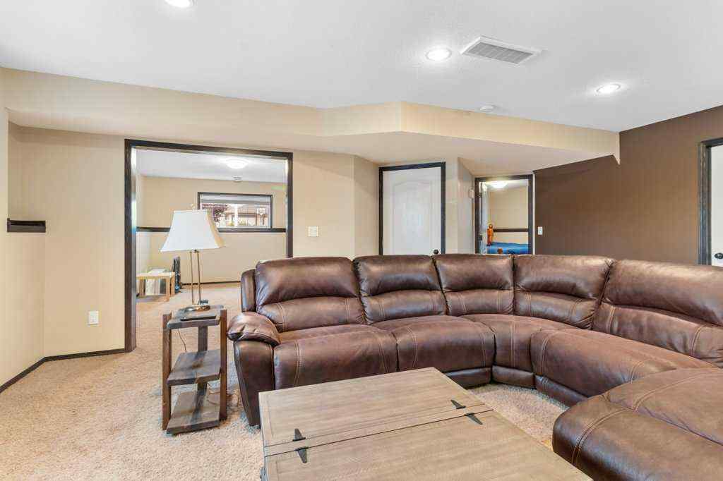 MLS® A2261323 - 90 Larsen Crescent  in Lonsdale Red Deer, Residential