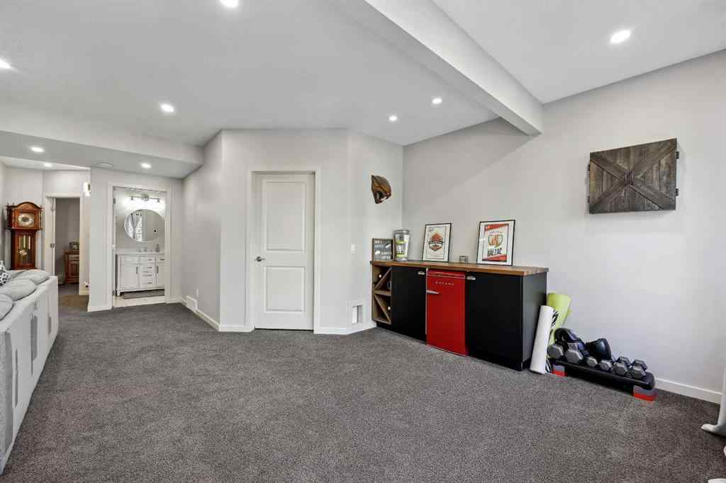 MLS® A2261327 - 272 Kingsmere Cove SE in Kings Heights Airdrie, Residential