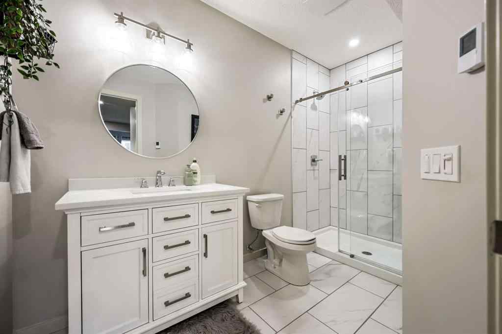 MLS® A2261327 - 272 Kingsmere Cove SE in Kings Heights Airdrie, Residential