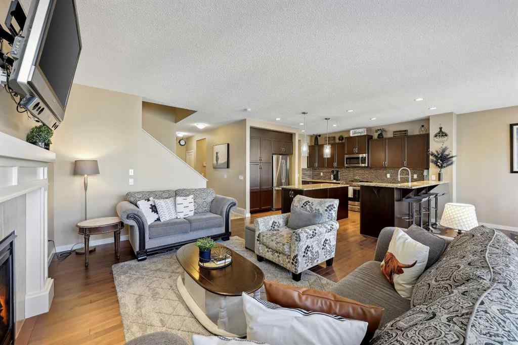 MLS® A2261327 - 272 Kingsmere Cove SE in Kings Heights Airdrie, Residential