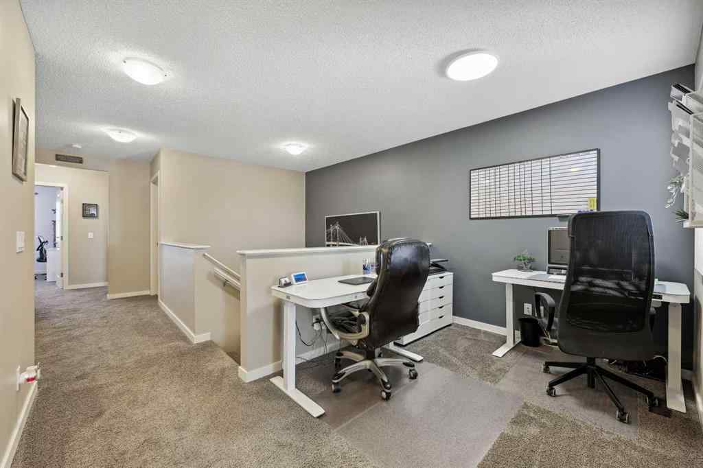 MLS® A2261327 - 272 Kingsmere Cove SE in Kings Heights Airdrie, Residential