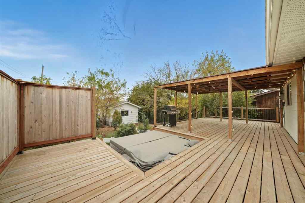 MLS® A2261339 - 4809 51 Avenue  in NONE Bentley, Residential