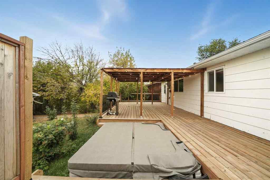 MLS® A2261339 - 4809 51 Avenue  in NONE Bentley, Residential