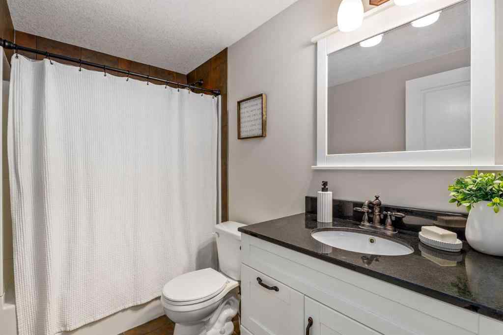 MLS® A2261350 - 72 Auburn Sound Crescent SE in Auburn Bay Calgary, Residential
