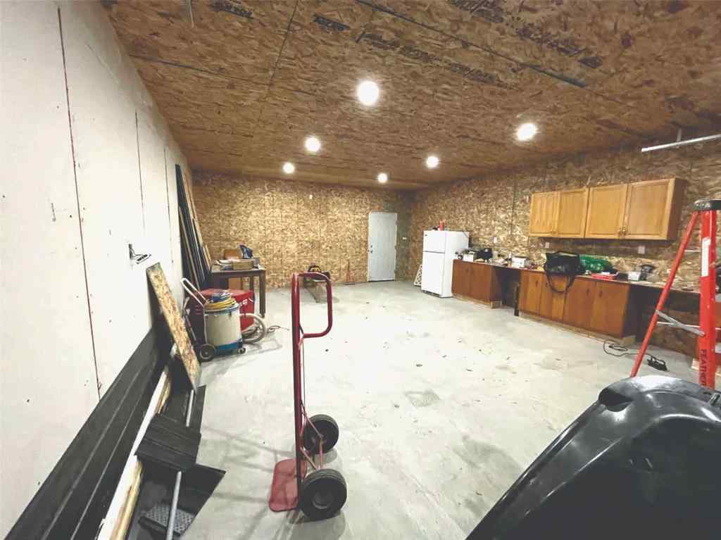 MLS® A2261361 - 7508 36 Avenue NW in Bowness Calgary, Residential