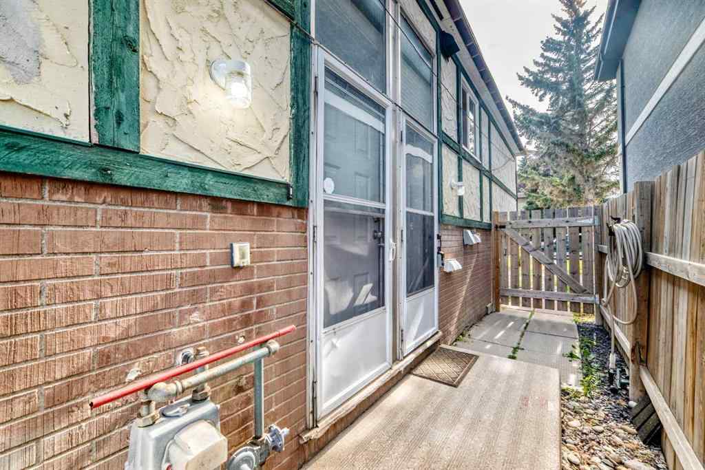 MLS® A2261361 - 7508 36 Avenue NW in Bowness Calgary, Residential