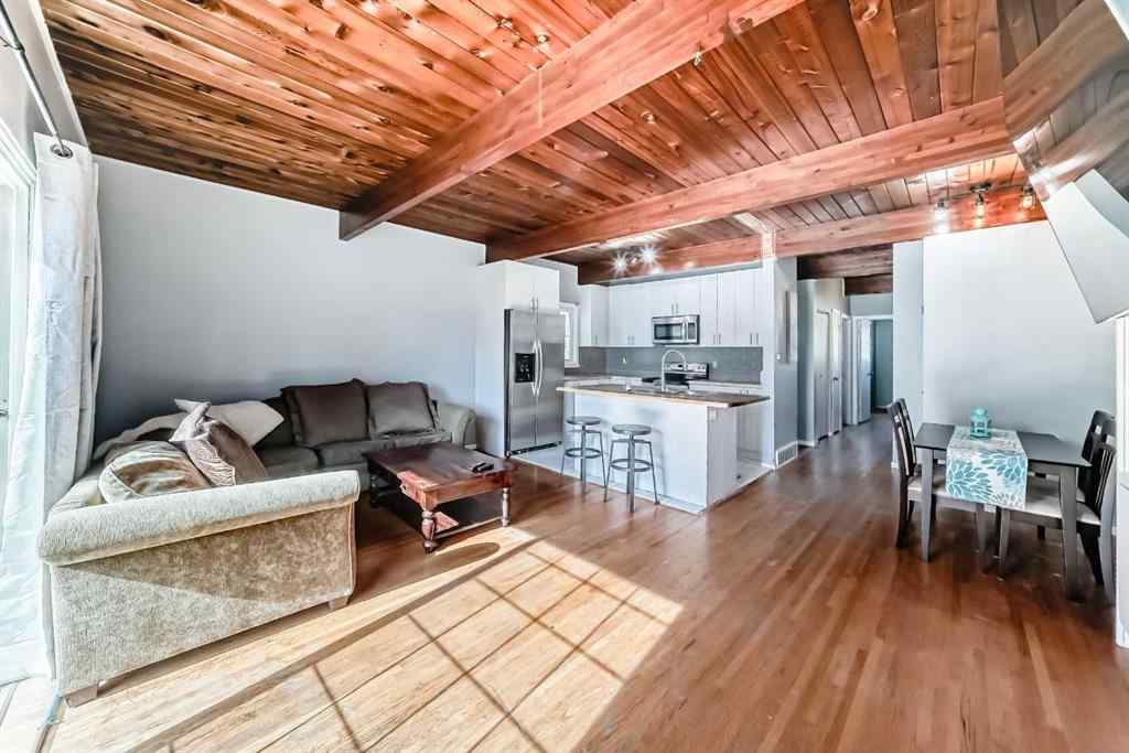 MLS® A2261361 - 7508 36 Avenue NW in Bowness Calgary, Residential