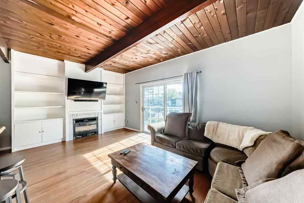 MLS® A2261361 - 7508 36 Avenue NW in Bowness Calgary, Residential