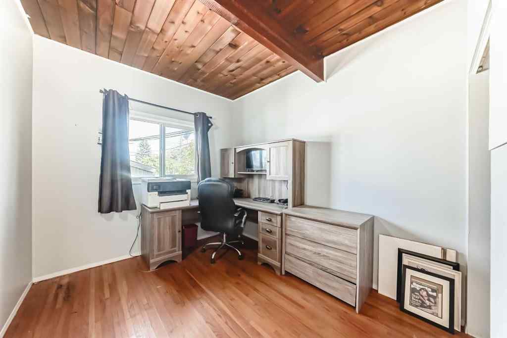 MLS® A2261361 - 7508 36 Avenue NW in Bowness Calgary, Residential