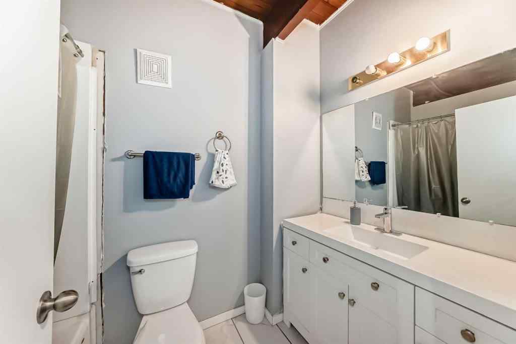 MLS® A2261361 - 7508 36 Avenue NW in Bowness Calgary, Residential