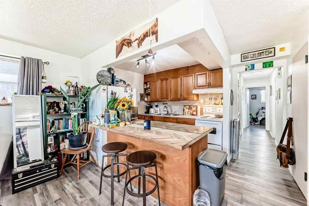 MLS® A2261361 - 7508 36 Avenue NW in Bowness Calgary, Residential