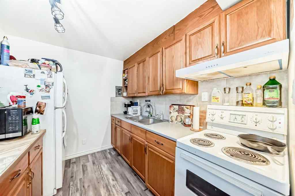 MLS® A2261361 - 7508 36 Avenue NW in Bowness Calgary, Residential