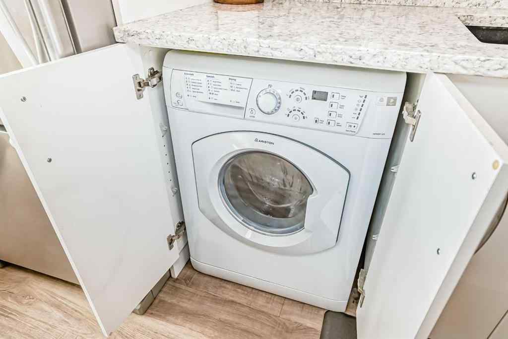 MLS® A2261366 - Unit #1505 450 8 Avenue SE in Downtown East Village Calgary, Residential