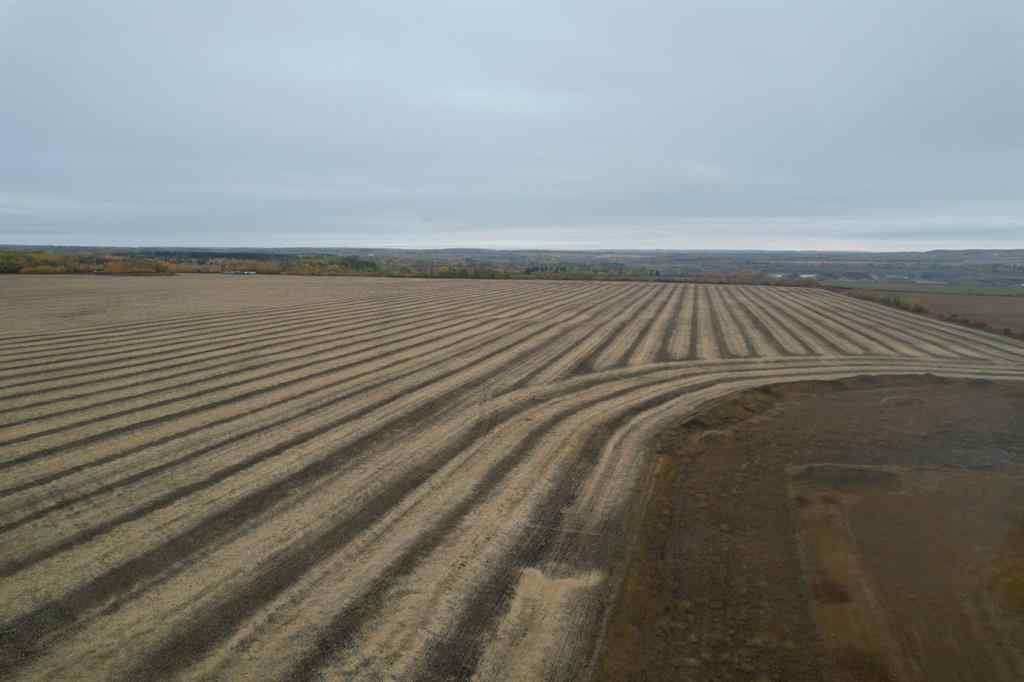 MLS® A2261374 - SW 28 71 10 W6 TWP 714   in N/A Beaverlodge, Agri-Business