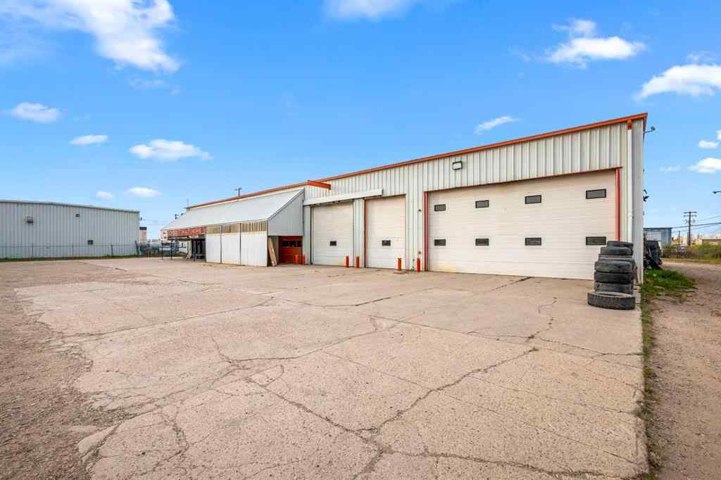MLS® A2261385 - 5114 62 Street  in Glen E. Neilsen Industrial Park Lloydminster, Commercial