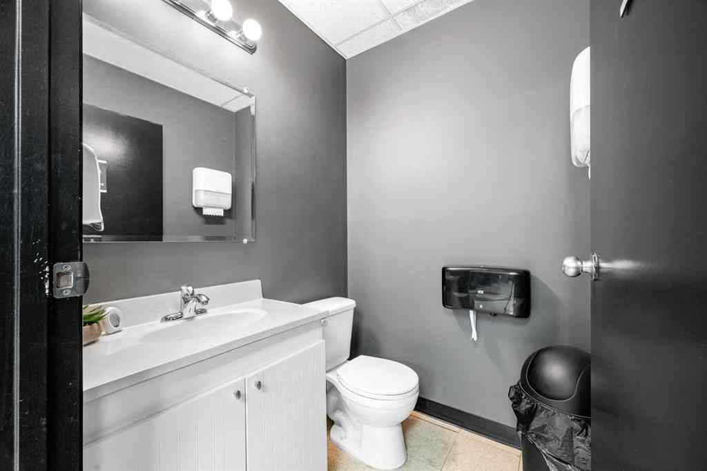 MLS® A2261385 - 5114 62 Street  in Glen E. Neilsen Industrial Park Lloydminster, Commercial