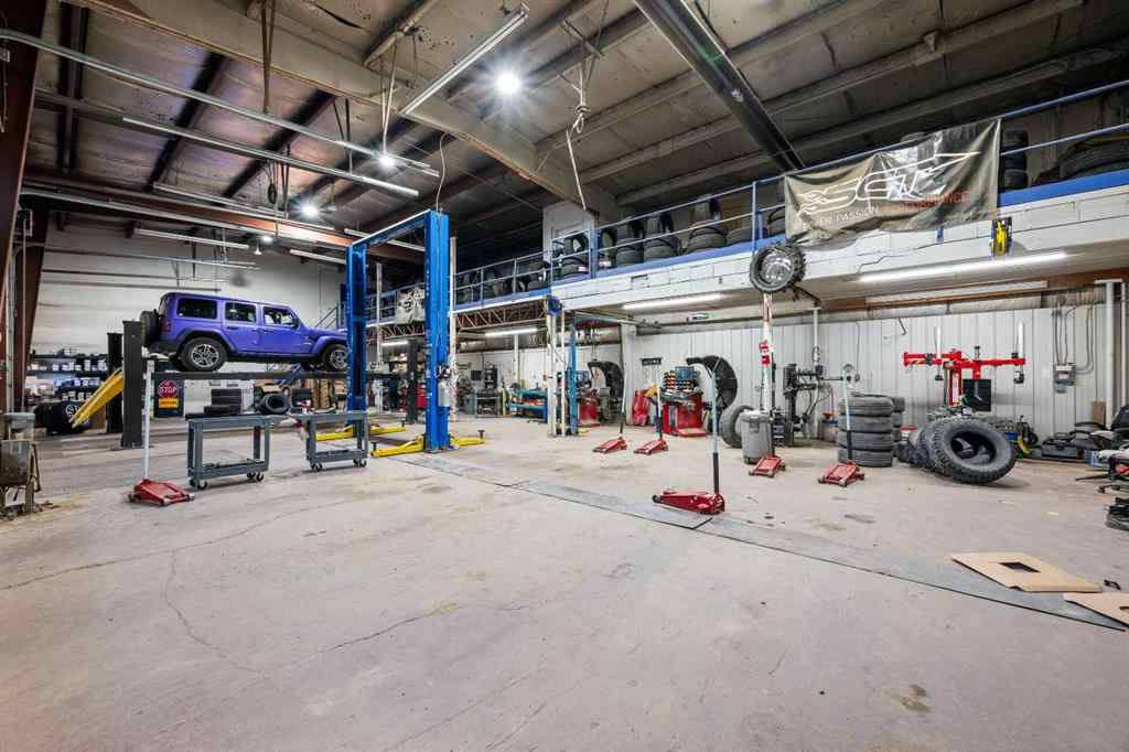 MLS® A2261385 - 5114 62 Street  in Glen E. Neilsen Industrial Park Lloydminster, Commercial