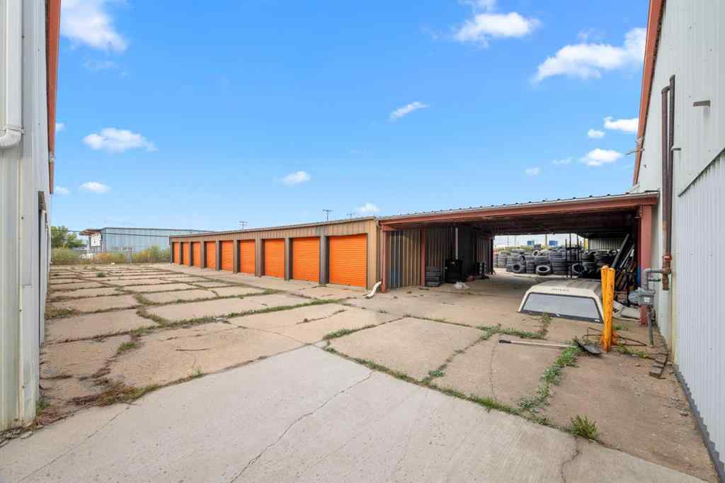 MLS® A2261385 - 5114 62 Street  in Glen E. Neilsen Industrial Park Lloydminster, Commercial