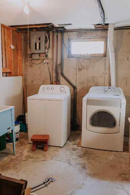 MLS® A2261401 - 317 4 Avenue Crescent  in NONE Wainwright, Residential