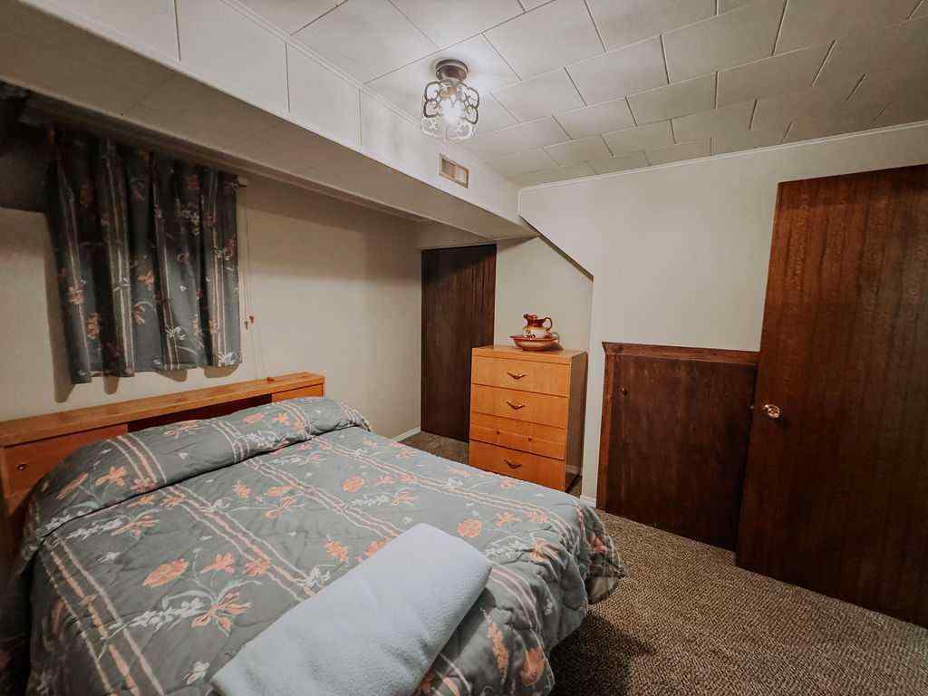 MLS® A2261401 - 317 4 Avenue Crescent  in NONE Wainwright, Residential