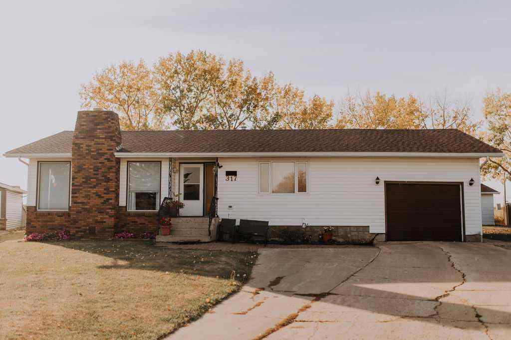 MLS® A2261401 - 317 4 Avenue Crescent  in NONE Wainwright, Residential