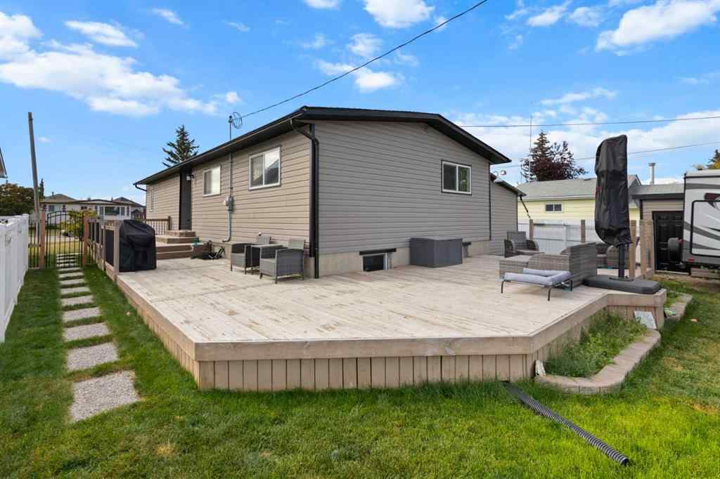 MLS® A2261418 - 2132 16 Avenue  in NONE Didsbury, Residential
