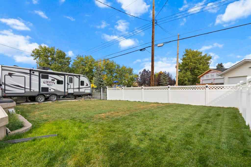 MLS® A2261418 - 2132 16 Avenue  in NONE Didsbury, Residential