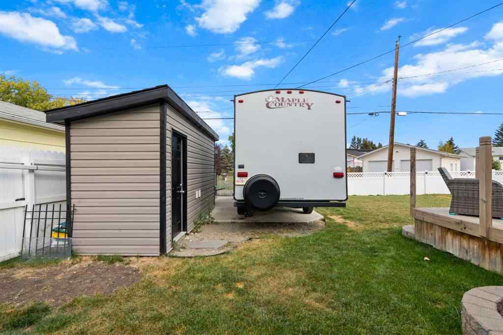 MLS® A2261418 - 2132 16 Avenue  in NONE Didsbury, Residential