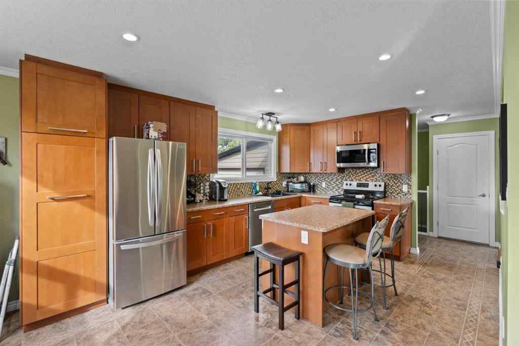 MLS® A2261418 - 2132 16 Avenue  in NONE Didsbury, Residential