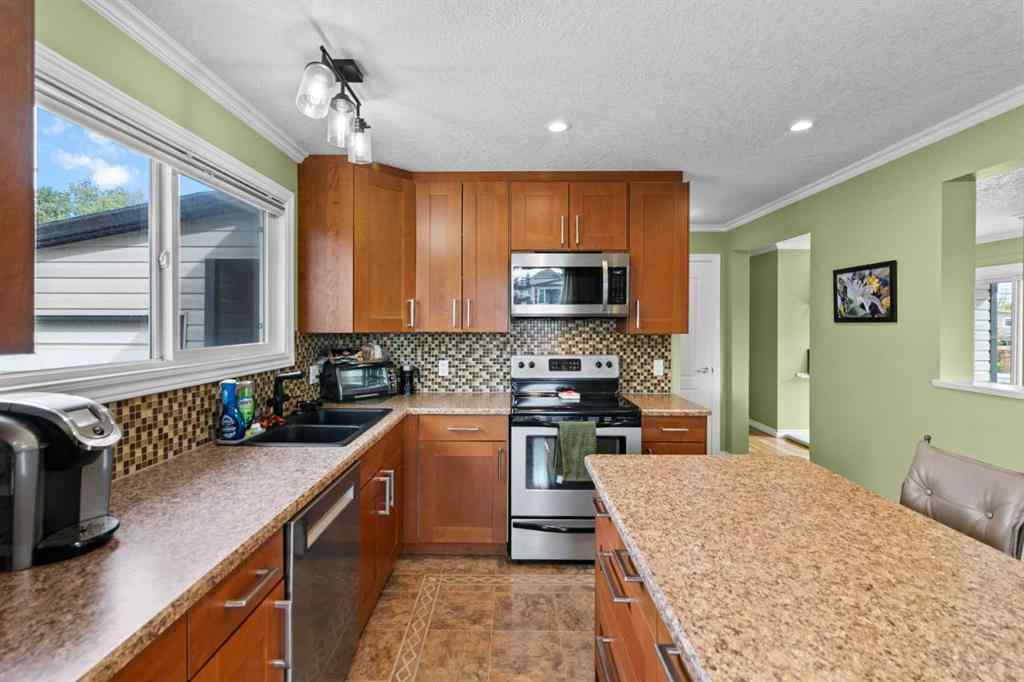 MLS® A2261418 - 2132 16 Avenue  in NONE Didsbury, Residential