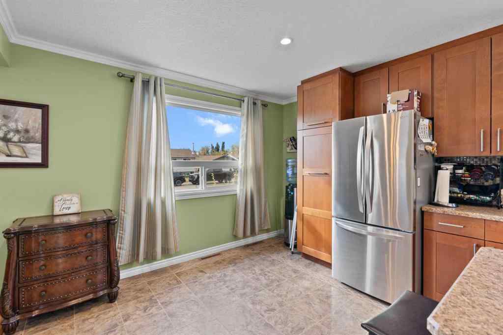 MLS® A2261418 - 2132 16 Avenue  in NONE Didsbury, Residential
