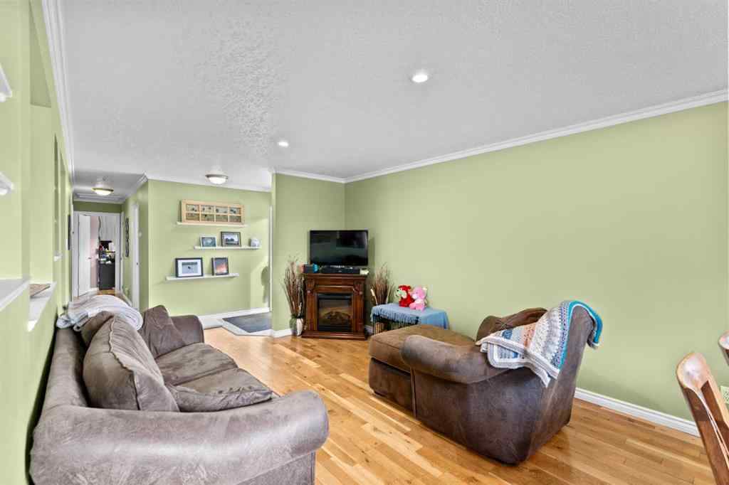 MLS® A2261418 - 2132 16 Avenue  in NONE Didsbury, Residential