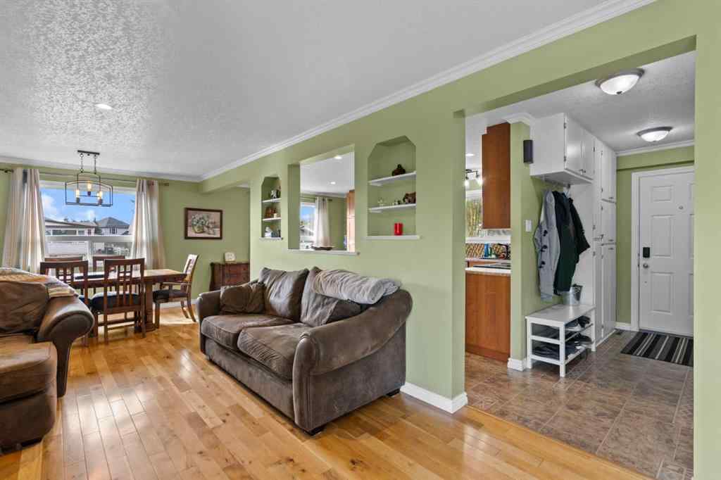 MLS® A2261418 - 2132 16 Avenue  in NONE Didsbury, Residential