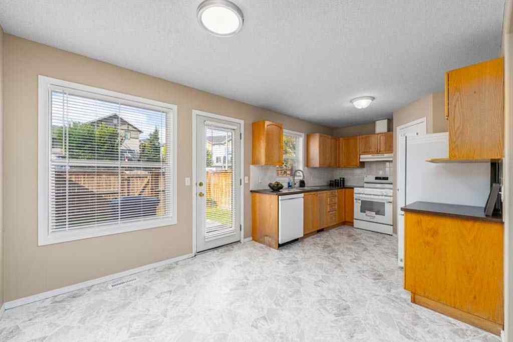 MLS® A2261419 - 1405 Eagleview Place NW in Eagleview Estates High River, Residential