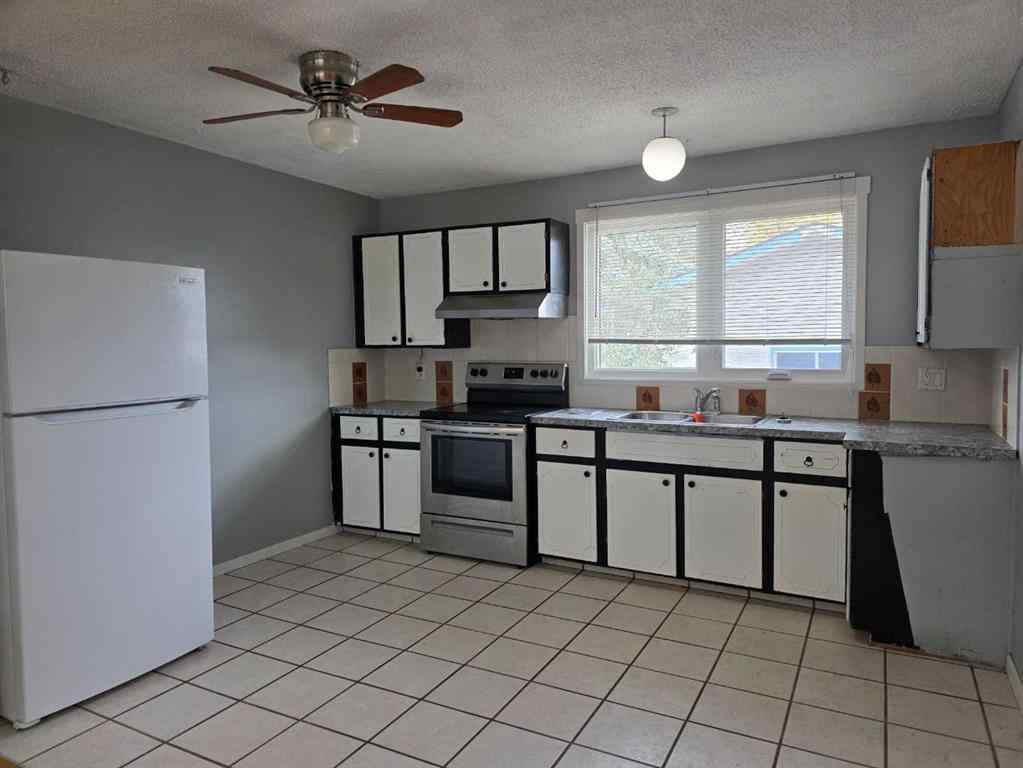 MLS® A2261422 - 371 Penswood Way SE in Penbrooke Meadows Calgary, Residential