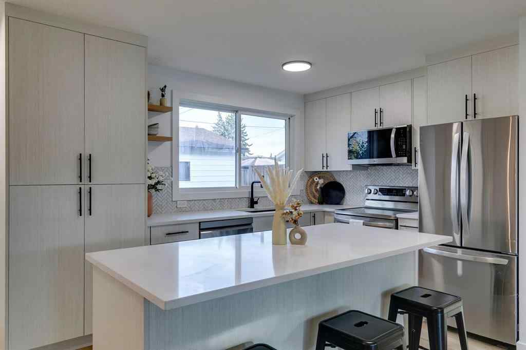 MLS® A2261425 - 1304 Lake Sylvan Drive SE in Bonavista Downs Calgary, Residential