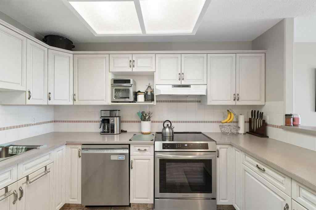 MLS® A2261430 - Unit #202 4944 8 Avenue SW in Westgate Calgary, Residential