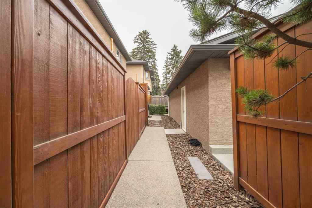 MLS® A2261431 - Unit #2 3423 5 Avenue NW in Parkdale Calgary, Residential