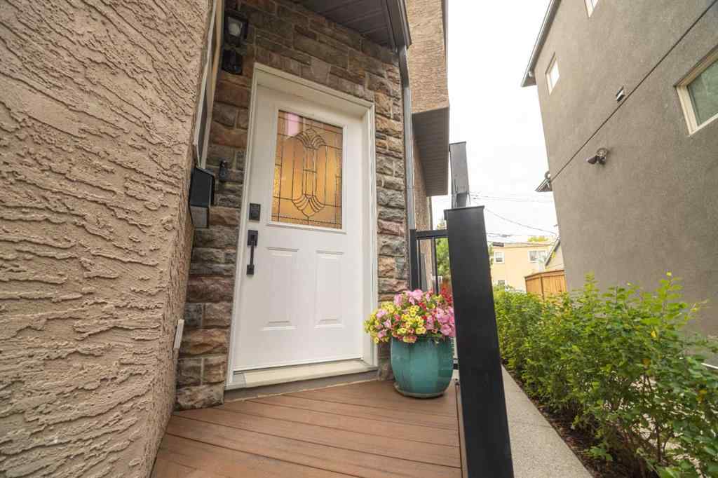 MLS® A2261431 - Unit #2 3423 5 Avenue NW in Parkdale Calgary, Residential