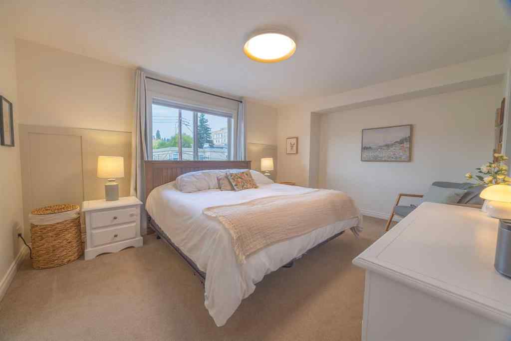 MLS® A2261431 - Unit #2 3423 5 Avenue NW in Parkdale Calgary, Residential