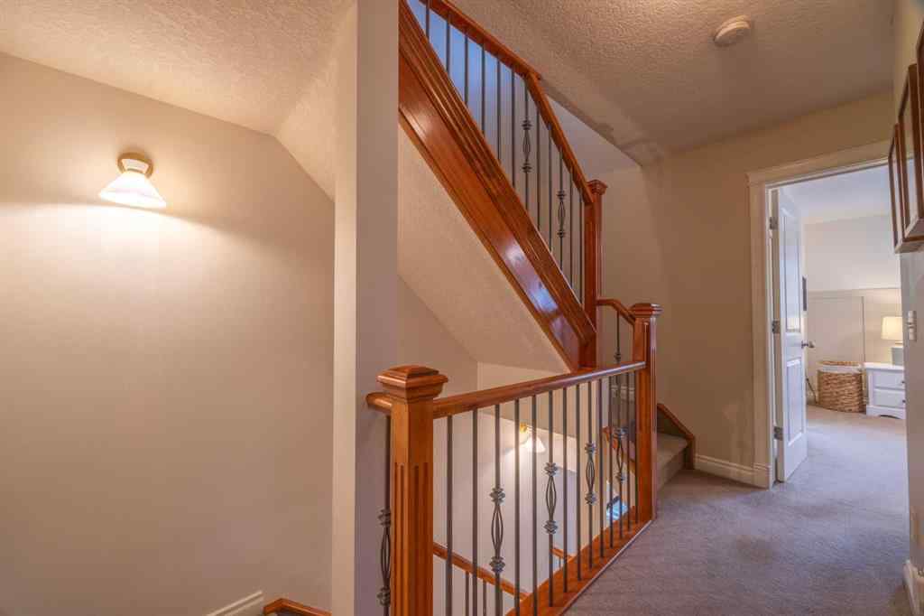 MLS® A2261431 - Unit #2 3423 5 Avenue NW in Parkdale Calgary, Residential