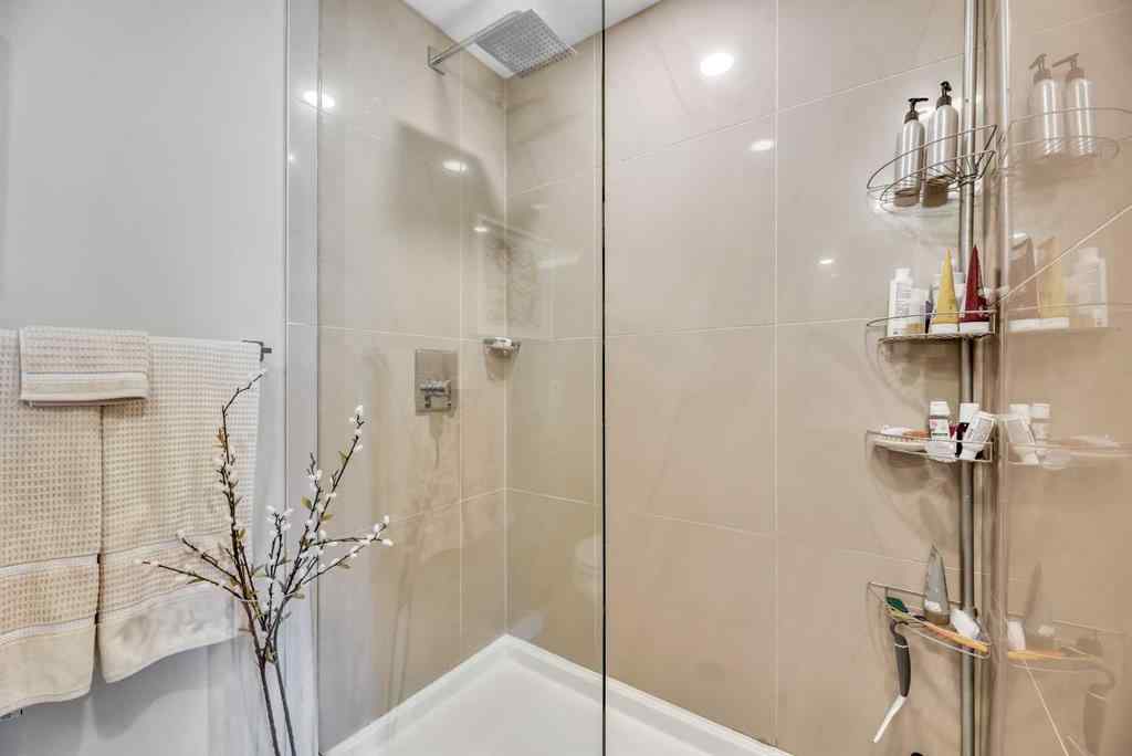 MLS® A2261435 - Unit #417 823 5 Avenue NW in Sunnyside Calgary, Residential